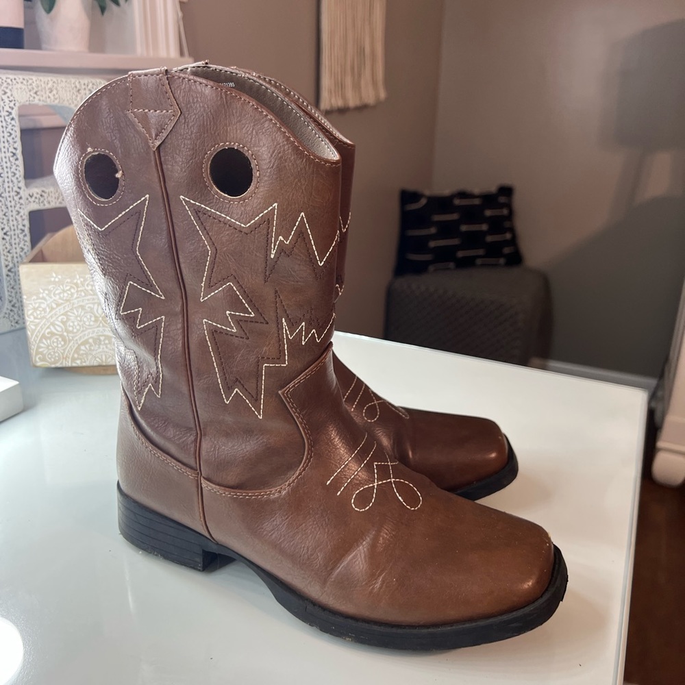 Wonder nation Brown leather cowboy boots
